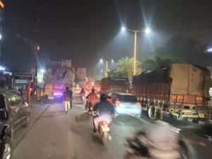 अरे हो! लग्न में पूरा बनारस जाम से जकड़ाइल—एंबुलेंस–VIP सब फँसल!